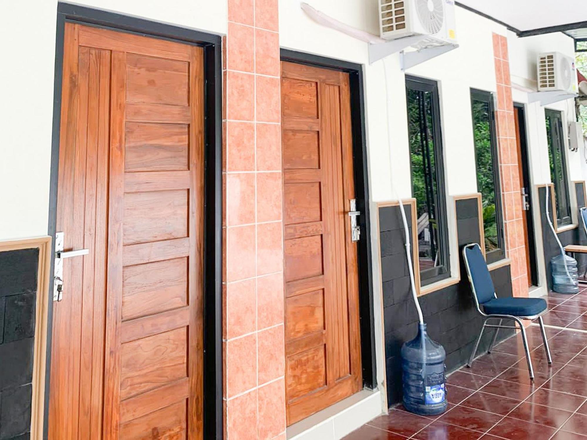 Reddoorz Near Museum Gunung Merapi Калиуранг Экстерьер фото